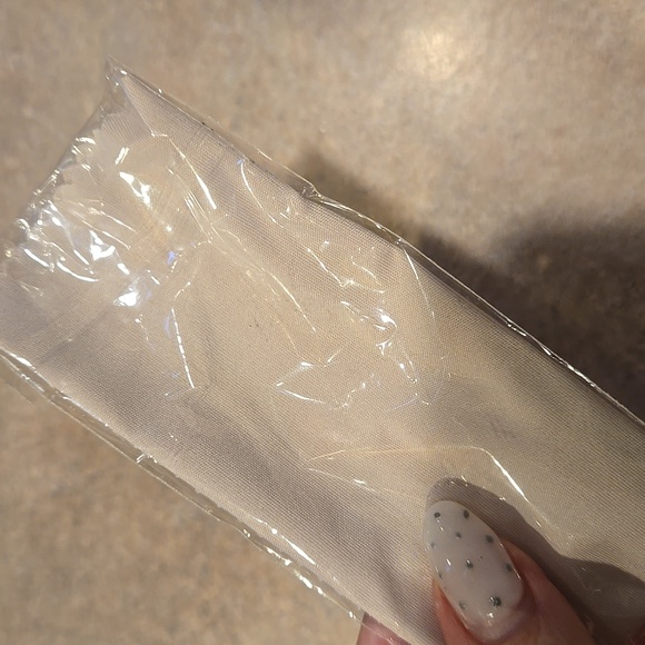 Tory Burch Burnt Orange Reader's Case with Cloth - Picture 5 of 5